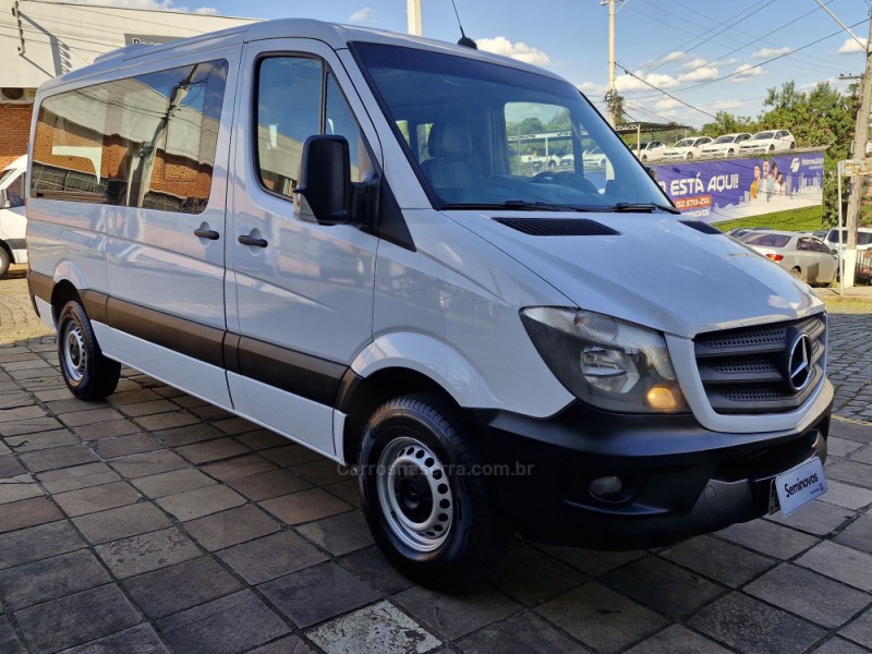 SPRINTER 2.2 CHASSI 416 VAN L TA 16L DIESEL 3P MANUAL - 2019 - LAJEADO