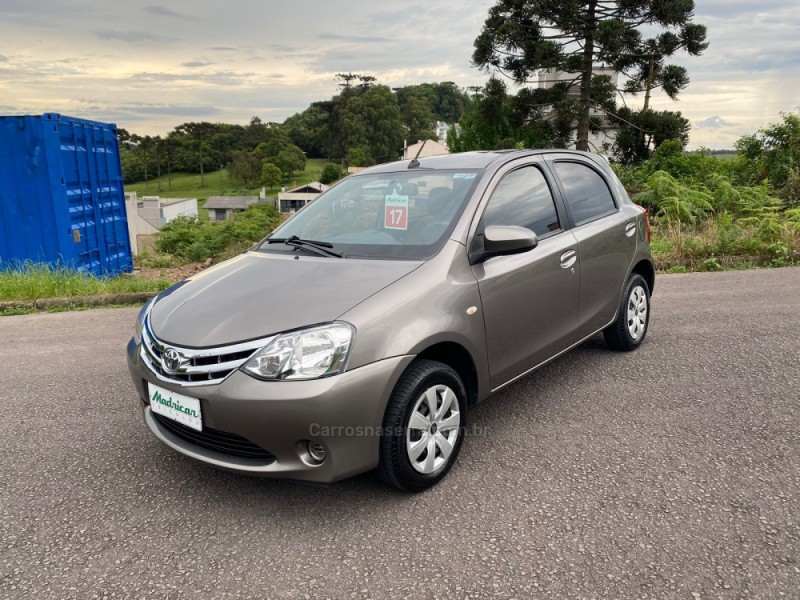 etios 1.5 xs 16v flex 4p automatico 2017 flores da cunha