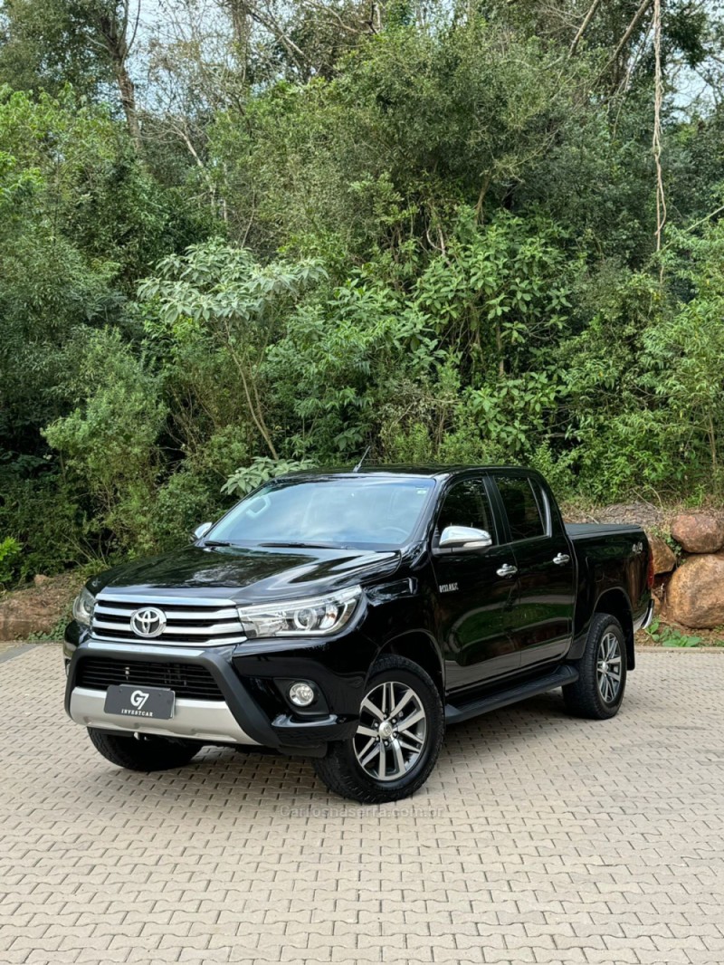 HILUX 2.8 SRX 4X4 CD 16V DIESEL 4P AUTOMÁTICO - 2017 - IVOTI