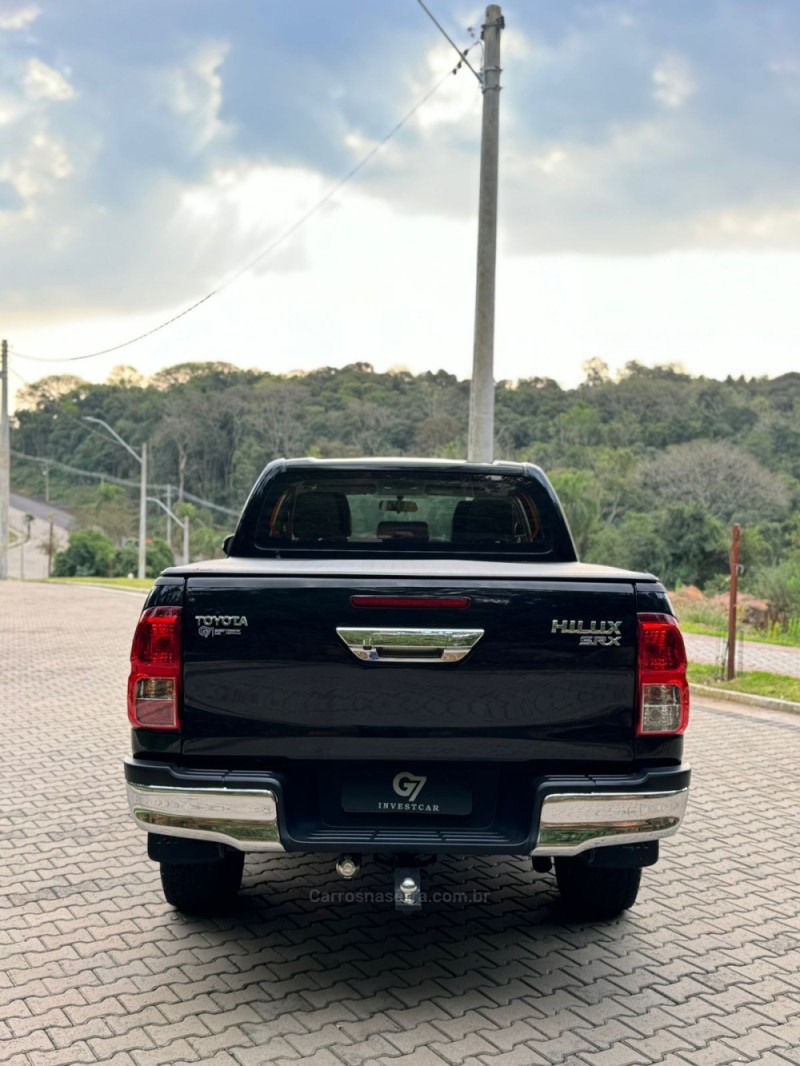 HILUX 2.8 SRX 4X4 CD 16V DIESEL 4P AUTOMÁTICO - 2017 - IVOTI