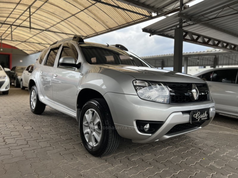 DUSTER 1.6 DYNAMIQUE 4X2 16V FLEX 4P MANUAL - 2017 - BOM PRINCíPIO