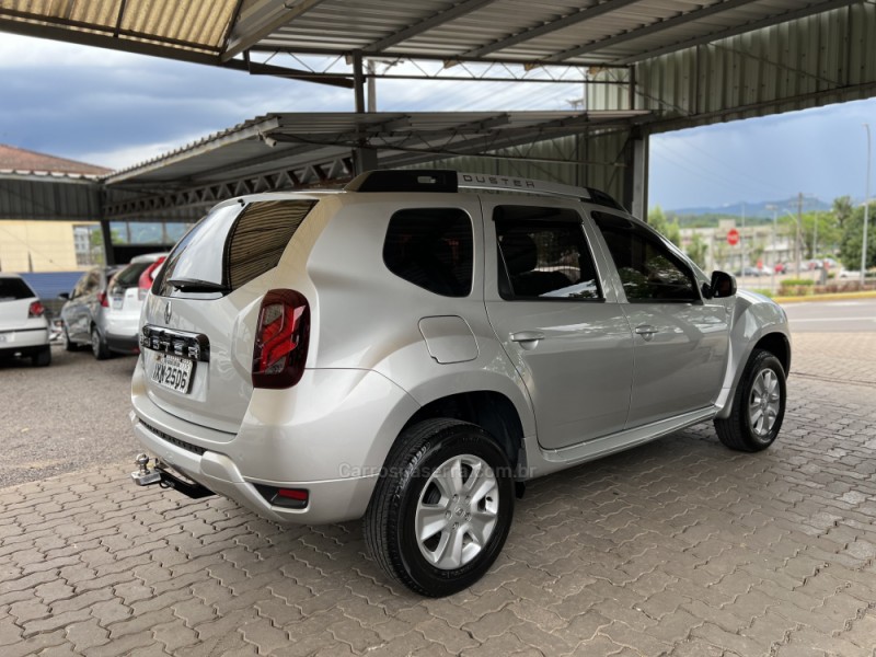 DUSTER 1.6 DYNAMIQUE 4X2 16V FLEX 4P MANUAL - 2017 - BOM PRINCíPIO