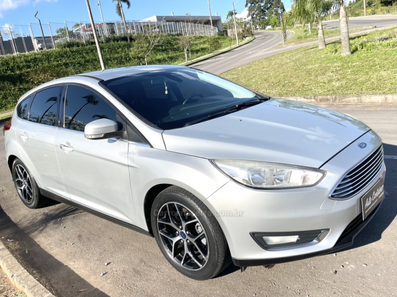 FOCUS 2.0 TITANIUM HATCH 16V FLEX 4P AUTOMÁTICO - 2016 - CAXIAS DO SUL