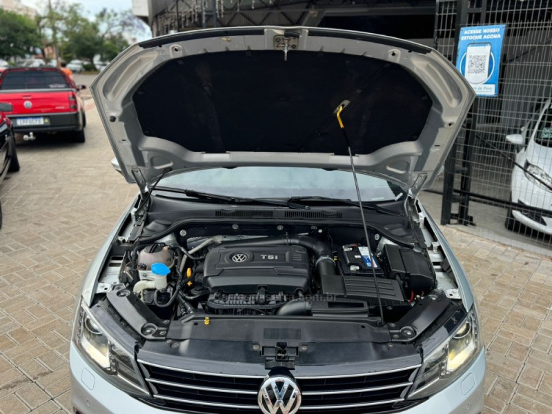 JETTA 2.0 TSI HIGHLINE 211CV GASOLINA 4P DSG - 2016 - TAPEJARA