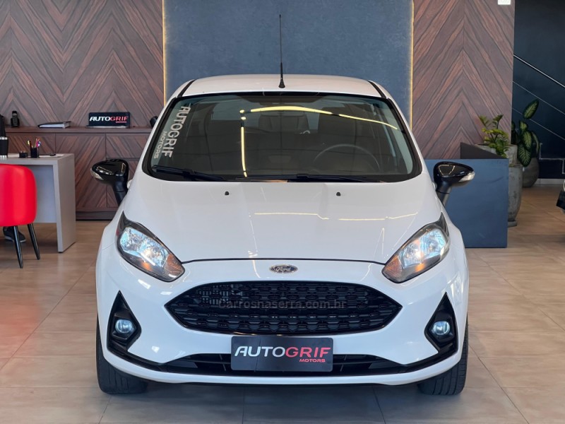 FIESTA 1.0 SEL ECOBOOST GTDI 12V GASOLINA 4P AUTOMÁTICO - 2018 - CAMPO BOM