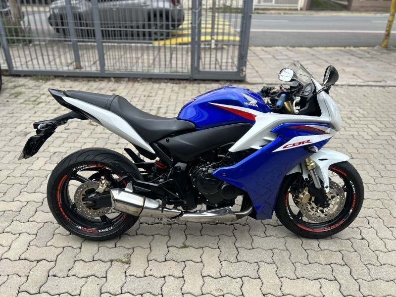 CBR 600F  - 2013 - BENTO GONçALVES