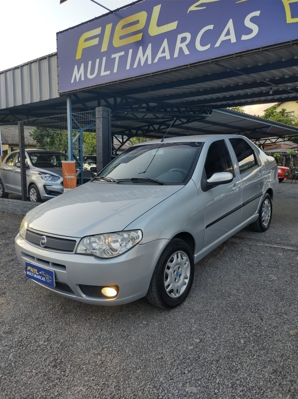 SIENA 1.4 MPI ELX 8V FLEX 4P MANUAL