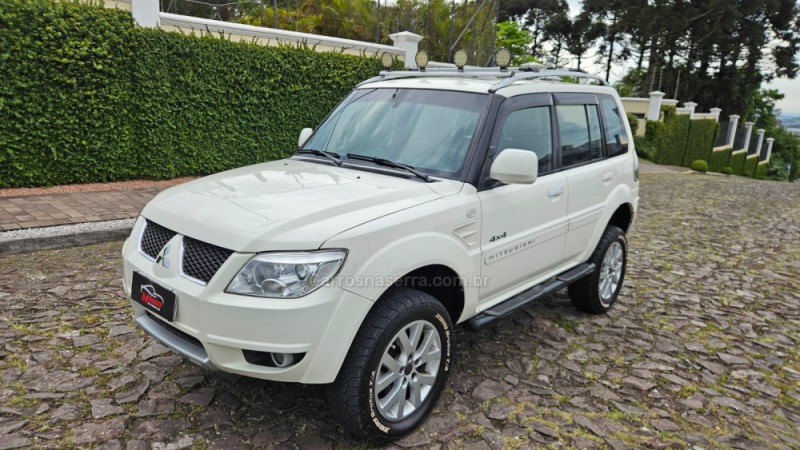 PAJERO TR4 2.0 4X4 16V 131CV GASOLINA 4P AUTOMÁTICO - 2011 - IVOTI