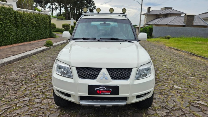 PAJERO TR4 2.0 4X4 16V 131CV GASOLINA 4P AUTOMÁTICO - 2011 - IVOTI