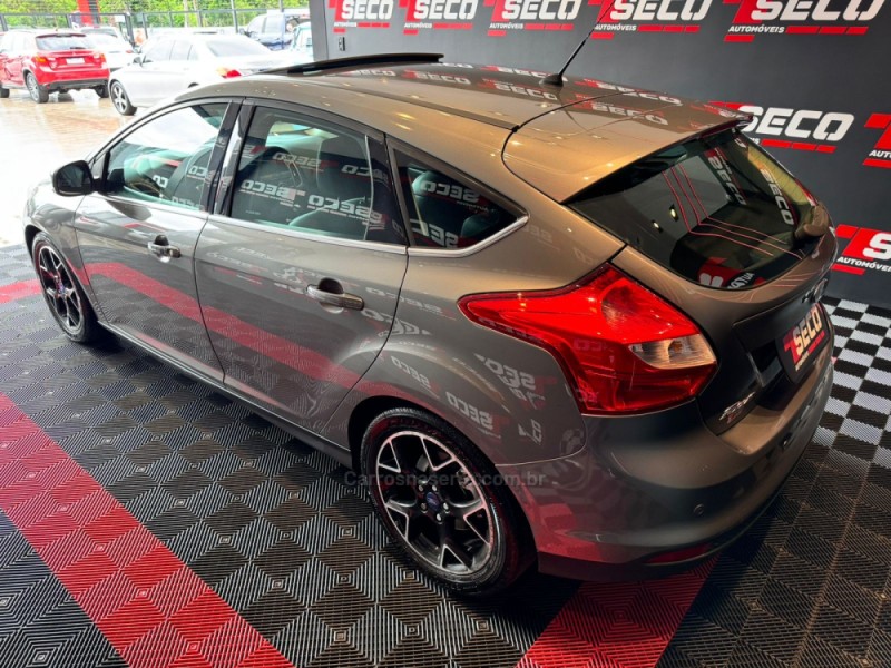 FOCUS 2.0 TITANIUM HATCH 16V FLEX 4P MANUAL - 2015 - PASSO FUNDO