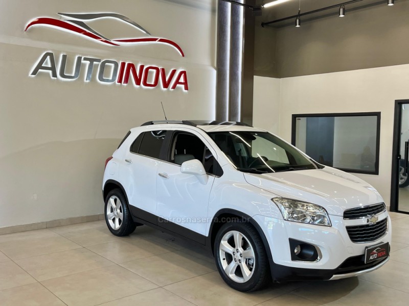 TRACKER 1.8 MPFI LTZ 4X2 16V FLEX 4P AUTOMÁTICO - 2015 - IVOTI