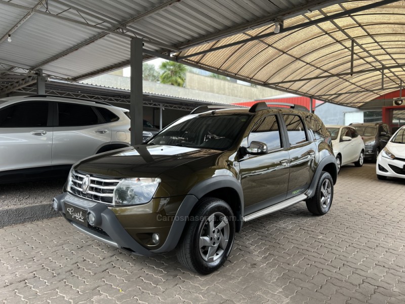 DUSTER RENAULT DUSTER 1.6 TECH ROAD DYNAMIQUE 4X2 16V FLEX 4P MANUAL