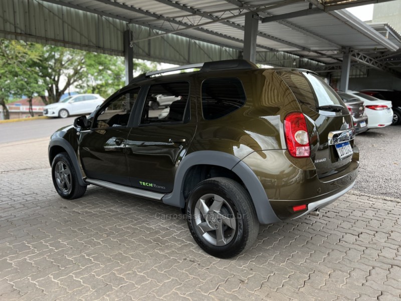 DUSTER RENAULT DUSTER 1.6 TECH ROAD DYNAMIQUE 4X2 16V FLEX 4P MANUAL - 2014 - BOM PRINCíPIO