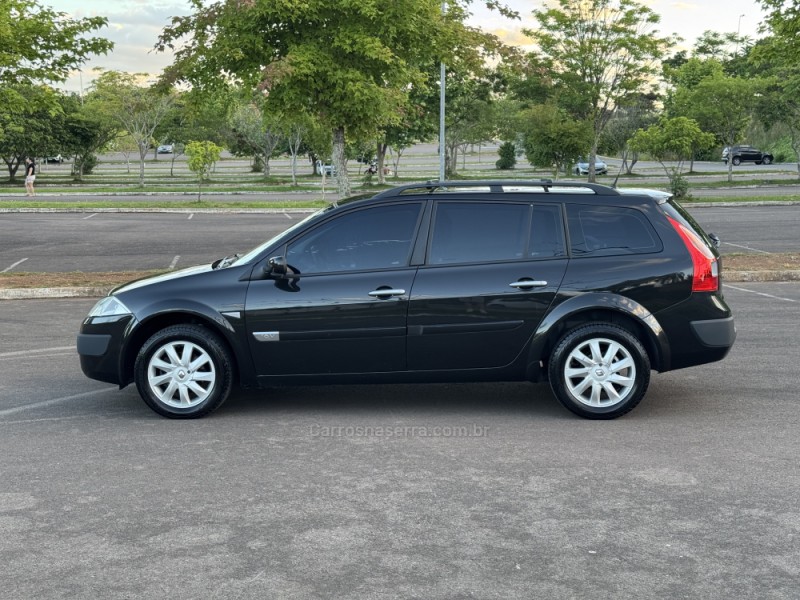 MÉGANE 1.6 DYNAMIQUE GRAND TOUR 16V FLEX 4P MANUAL - 2013 - BENTO GONçALVES