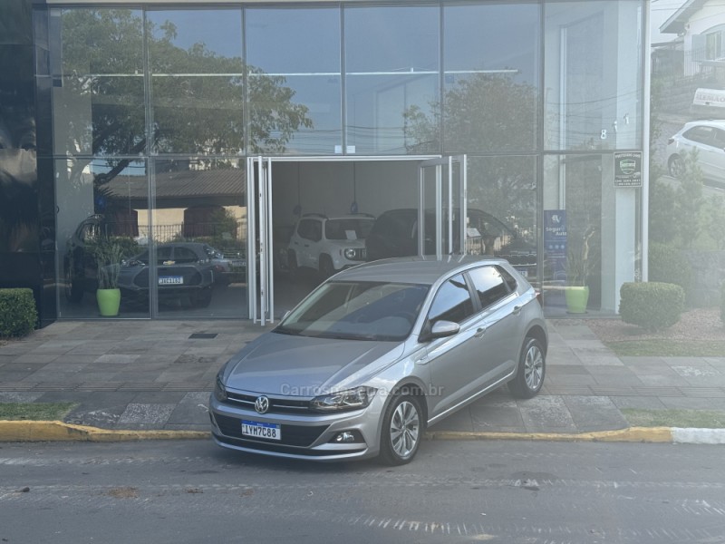 POLO 1.0 TSI COMFORTLINE 12V FLEX 4P AUTOMÁTICO - 2018 - FARROUPILHA