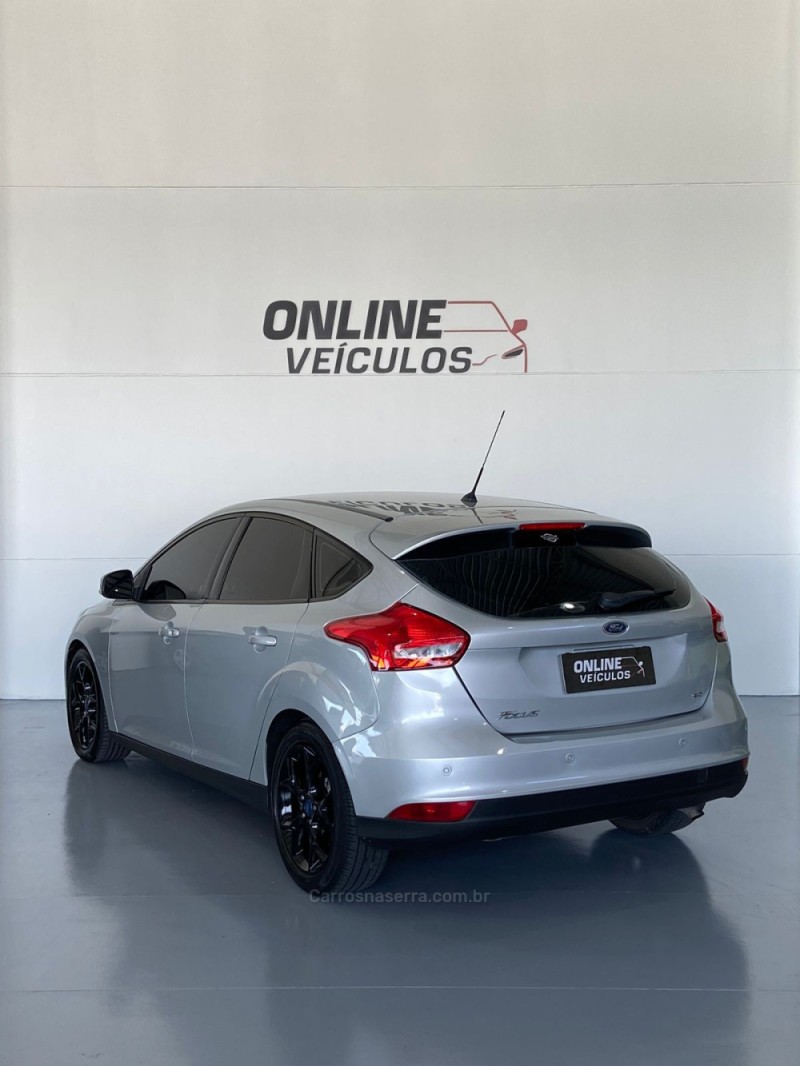 FOCUS 2.0 SE FASTBACK 16V FLEX 4P AUTOMÁTICO - 2016 - FARROUPILHA