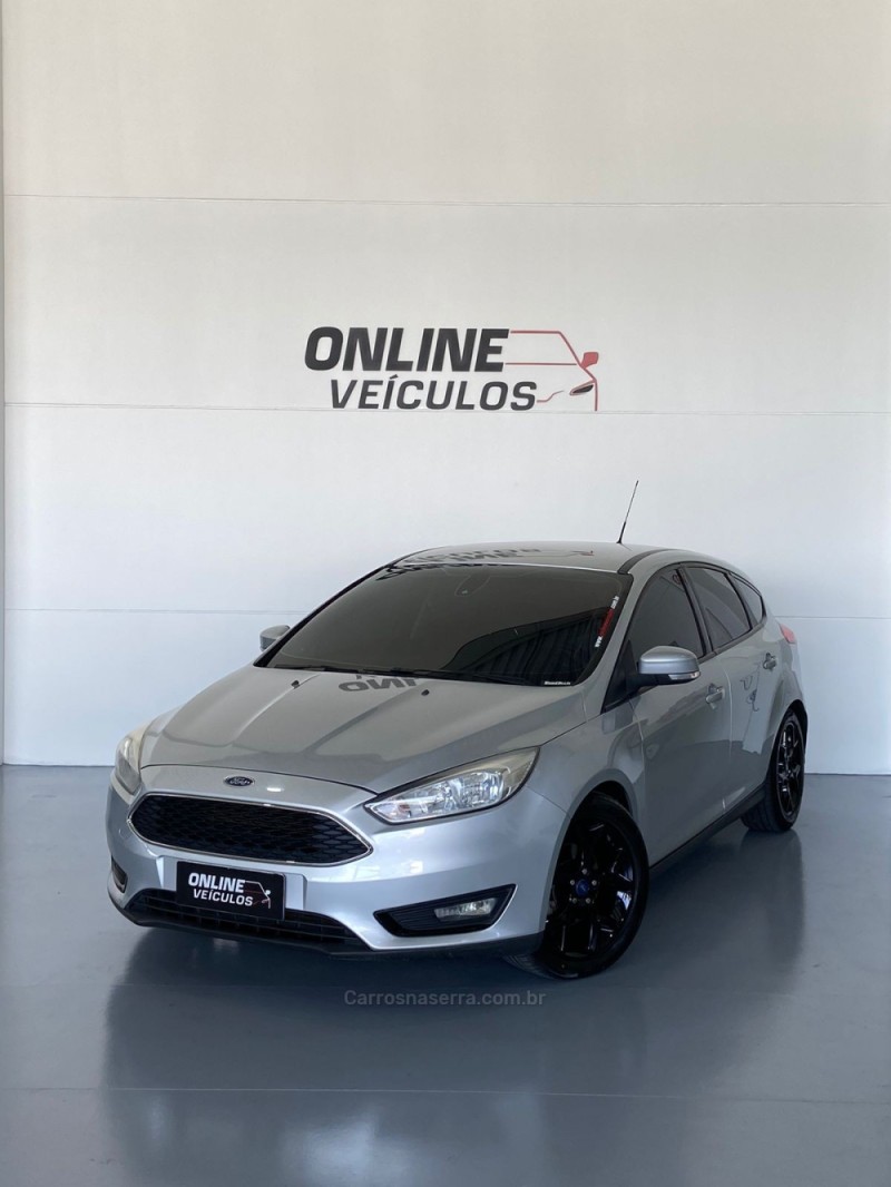 focus 2.0 se fastback 16v flex 4p automatico 2016 farroupilha