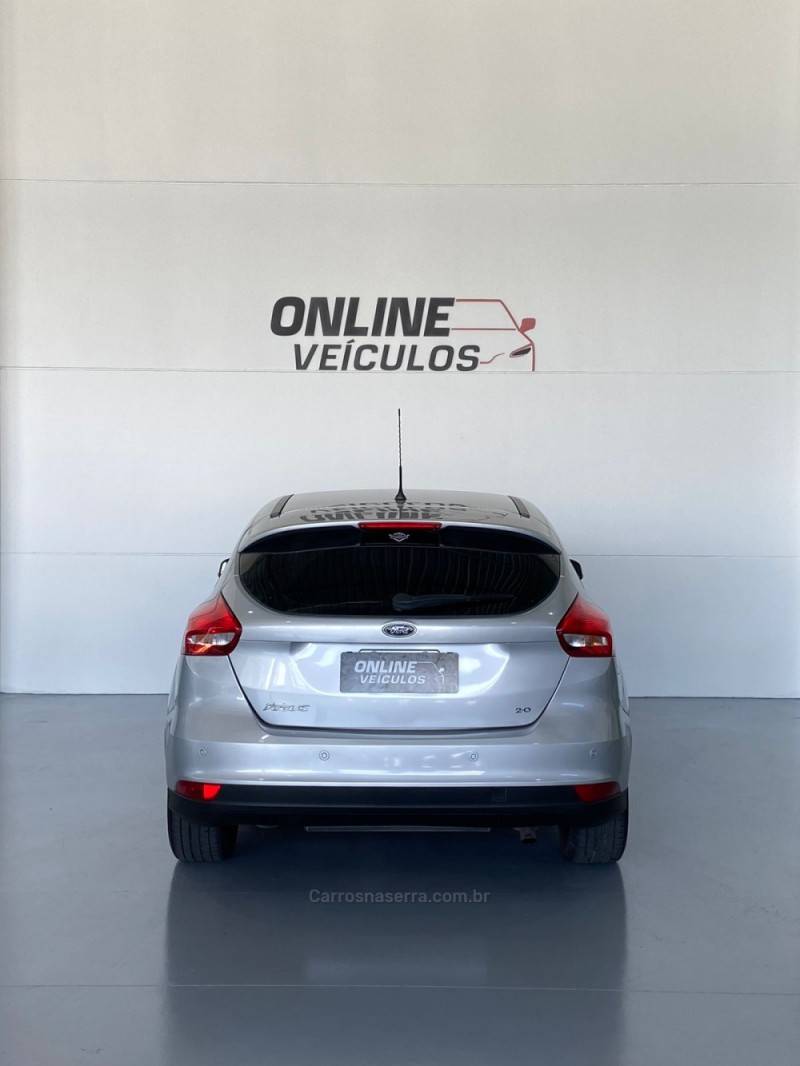 FOCUS 2.0 SE FASTBACK 16V FLEX 4P AUTOMÁTICO - 2016 - FARROUPILHA