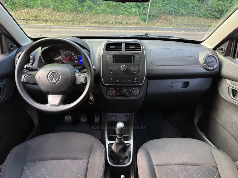 KWID 1.0 12V SCE FLEX ZEN MANUAL - 2022 - DOIS IRMãOS