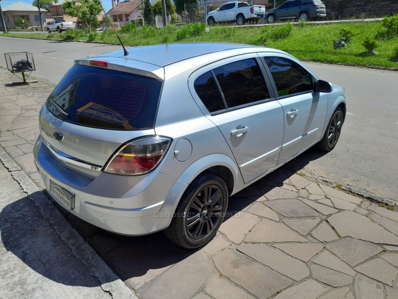 VECTRA 2.0 MPFI GT HATCH 8V FLEX 4P MANUAL - 2010 - NOVA PRATA