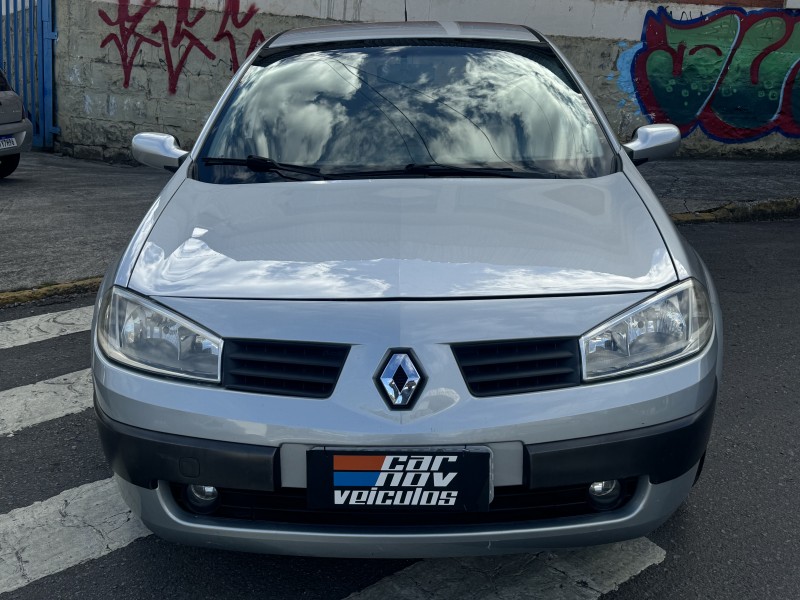 MÉGANE 2.0 DYNAMIQUE SEDAN 16V GASOLINA 4P MANUAL - 2007 - CAXIAS DO SUL