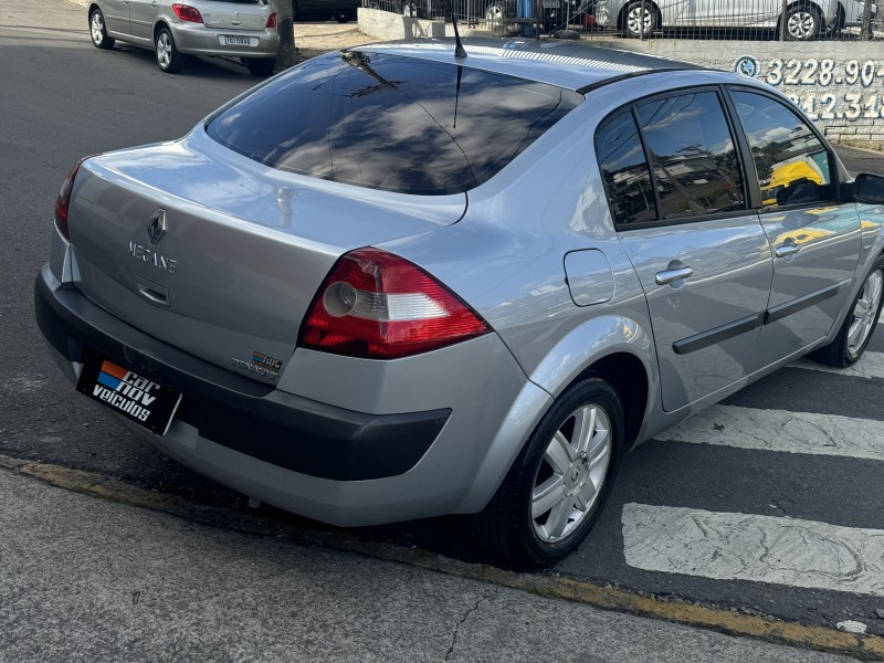 MÉGANE 2.0 DYNAMIQUE SEDAN 16V GASOLINA 4P MANUAL - 2007 - CAXIAS DO SUL