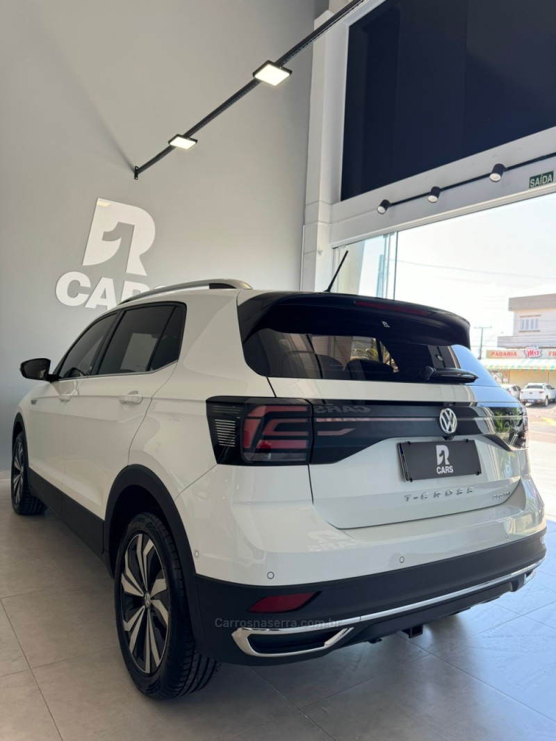 T-CROSS 1.4 HIGHLINE TSI 16V FLEX 4P AUTOMÁTICO - 2021 - LAJEADO