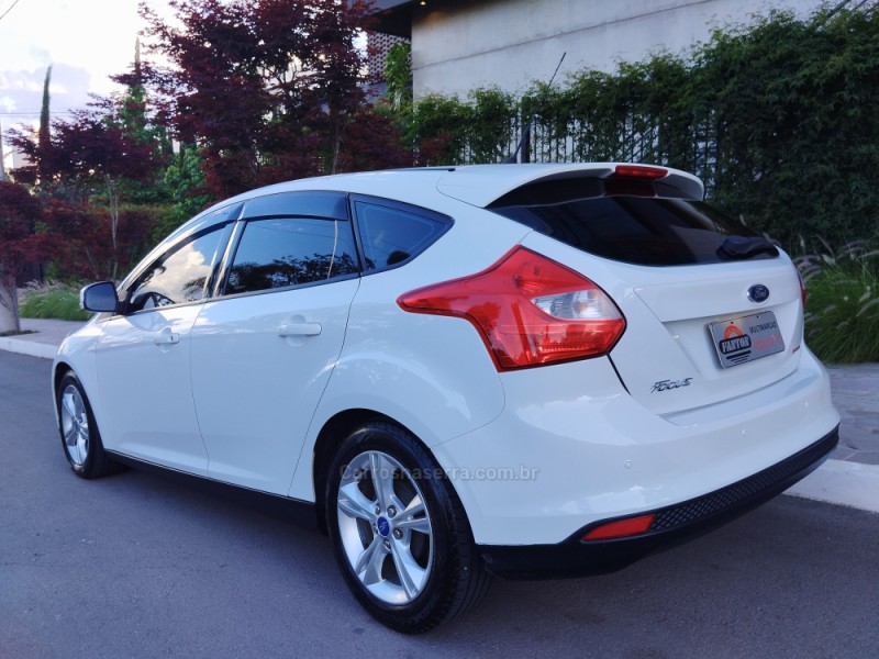 FOCUS 1.6 SE HATCH 16V FLEX 4P AUTOMÁTICO - 2015 - FARROUPILHA