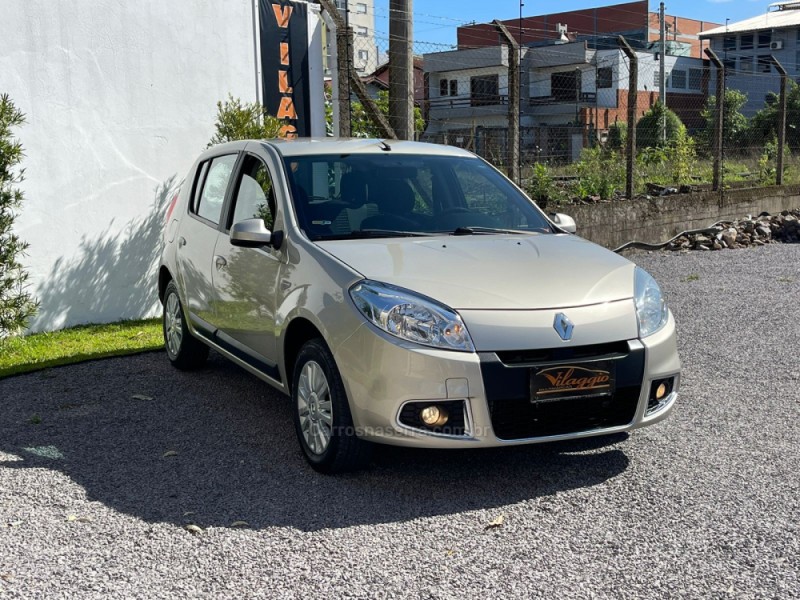 SANDERO 1.6 PRIVILÉGE 8V FLEX 4P AUTOMÁTICO - 2012 - CAXIAS DO SUL