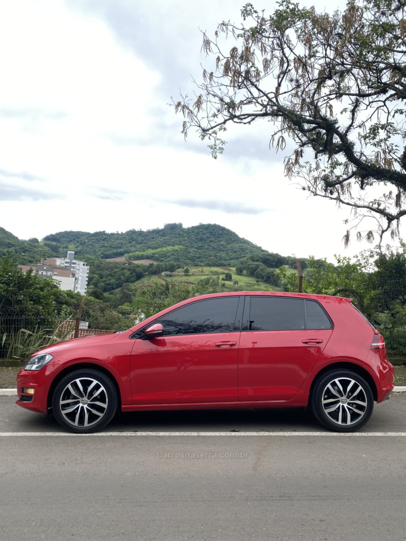 GOLF 1.4 TSI HIGHLINE 16V TOTAL FLEX 4P TIPTRONIC - 2017 - NOVA ARAçá