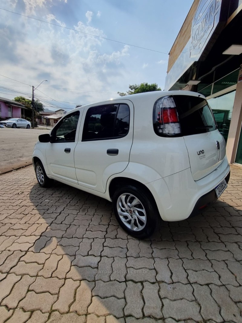 UNO 1.0 EVO ATTRACTIVE 8V FLEX 4P MANUAL - 2021 - PASSO FUNDO