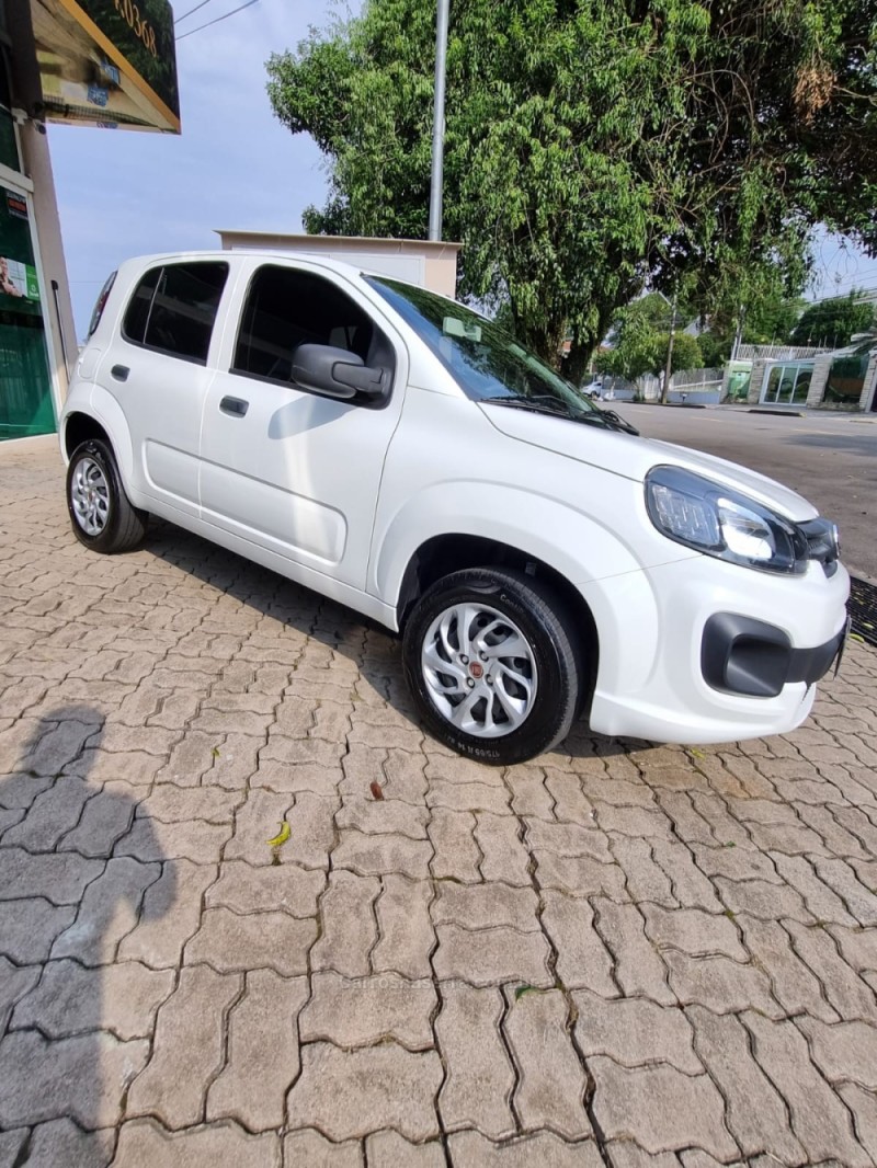 UNO 1.0 EVO ATTRACTIVE 8V FLEX 4P MANUAL - 2021 - PASSO FUNDO