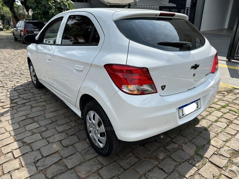 ONIX 1.0 LT 12V FLEX 4P MANUAL - 2014 - LAJEADO