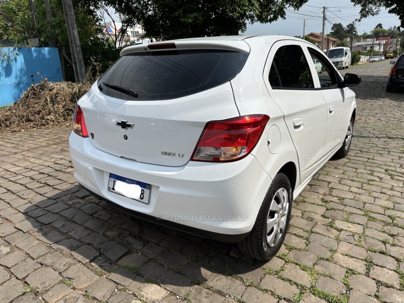 ONIX 1.0 LT 12V FLEX 4P MANUAL - 2014 - LAJEADO