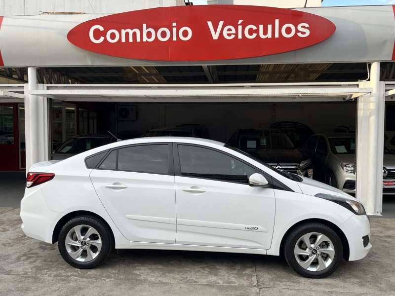 HB20S 1.6 COMFORT PLUS 16V FLEX 4P AUTOMÁTICO - 2016 - CAXIAS DO SUL