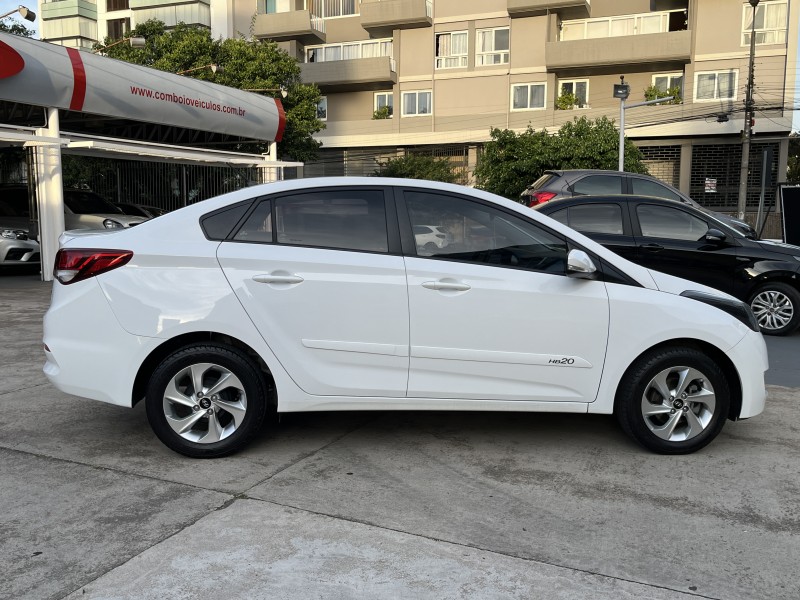 HB20S 1.6 COMFORT PLUS 16V FLEX 4P AUTOMÁTICO - 2016 - CAXIAS DO SUL