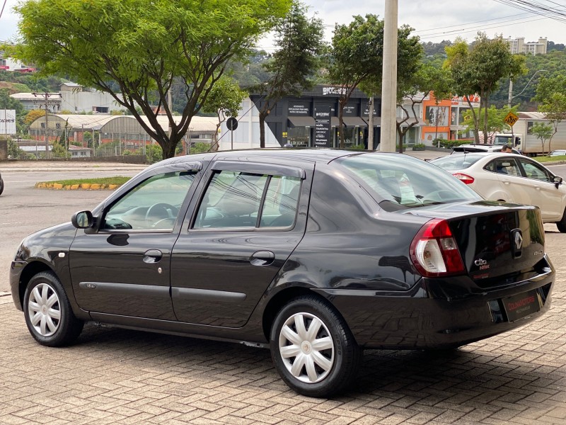 CLIO 1.0 EXPRESSION SEDAN 16V FLEX 4P MANUAL - 2008 - CAXIAS DO SUL