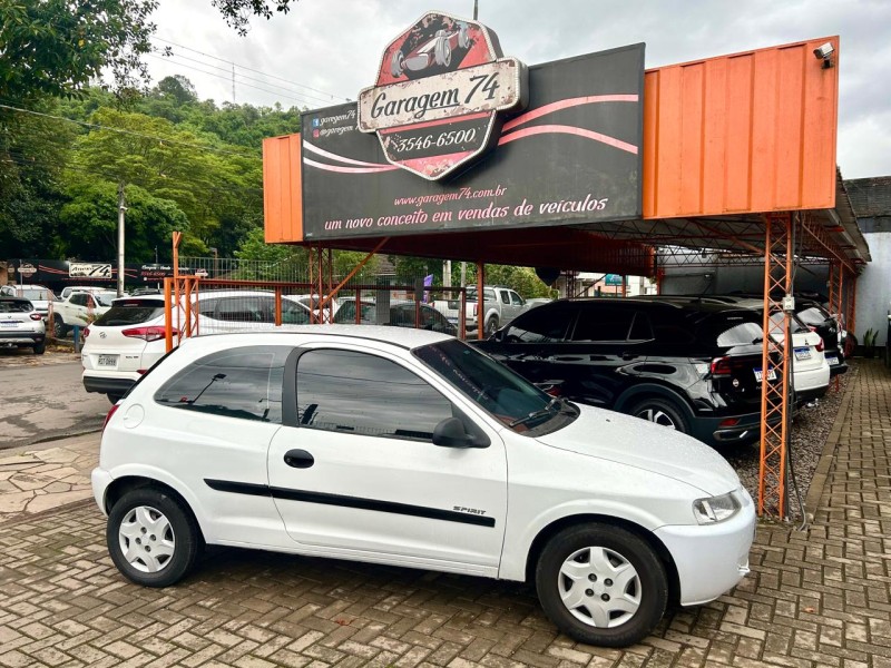 CELTA 1.4 MPFI SPIRIT 8V GASOLINA 2P MANUAL - 2006 - TRêS COROAS