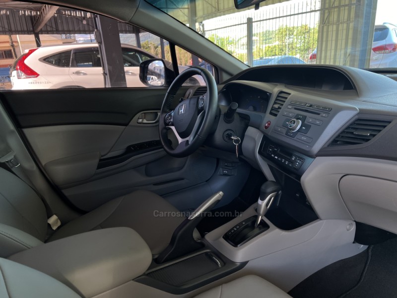 CIVIC 1.8 LXS 16V FLEX 4P AUTOMÁTICO - 2014 - BOM PRINCíPIO