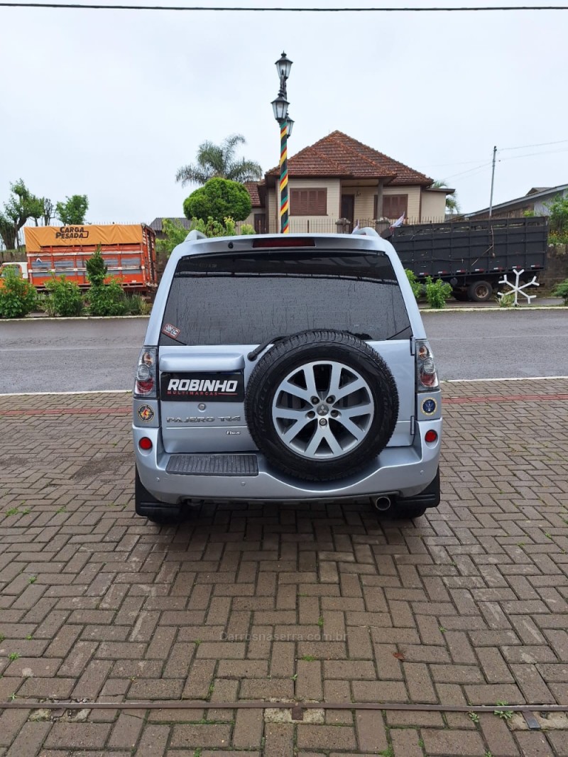 PAJERO TR4 2.0 4X4 16V 140CV FLEX 4P AUTOMÁTICO