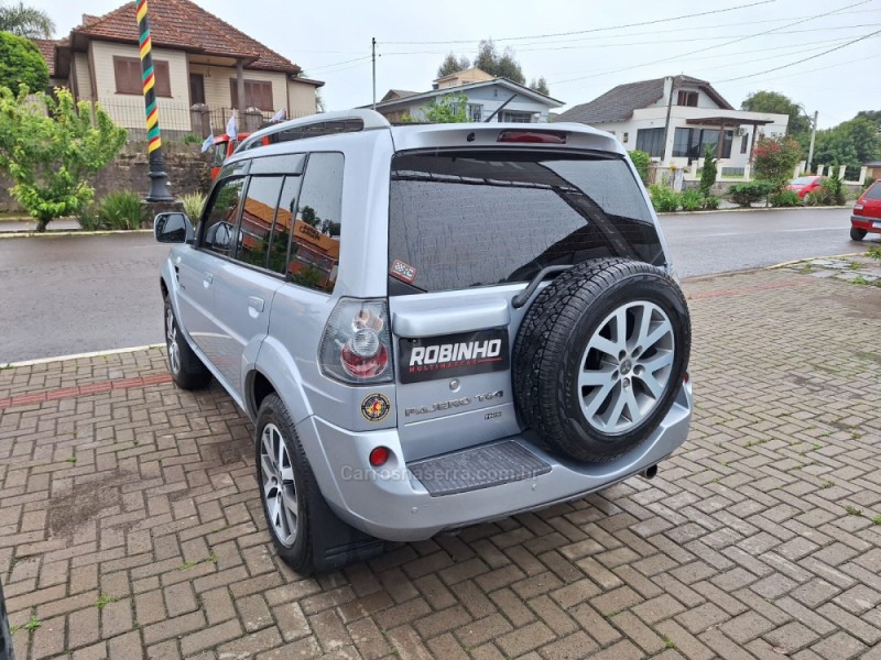 PAJERO TR4 2.0 4X4 16V 140CV FLEX 4P AUTOMÁTICO - 2015 - CAMBARá DO SUL