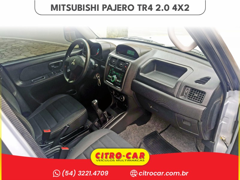 PAJERO TR4 2.0 4X2 16V 140CV FLEX 4P MANUAL - 2014 - CAXIAS DO SUL