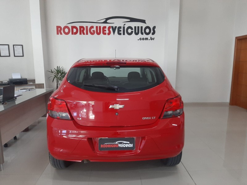 ONIX 1.4 MPFI LT 8V FLEX 4P MANUAL - 2016 - CAXIAS DO SUL