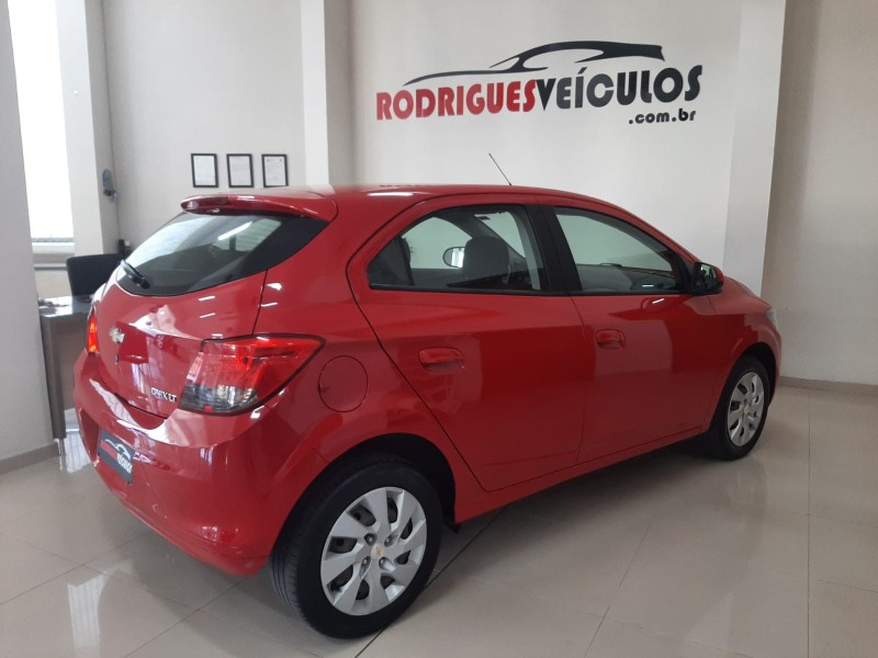 ONIX 1.4 MPFI LT 8V FLEX 4P MANUAL - 2016 - CAXIAS DO SUL