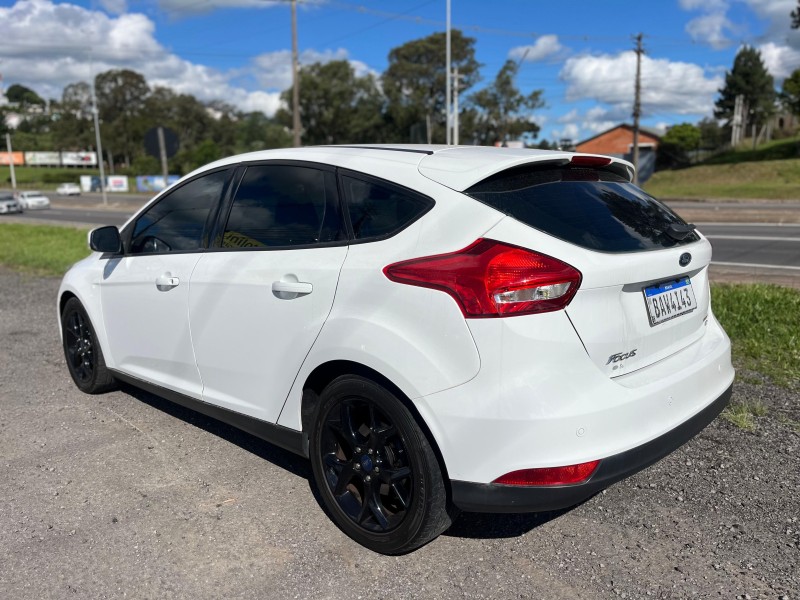 FOCUS 2.0 SE 16V FLEX 4P AUTOMÁTICO - 2016 - FARROUPILHA