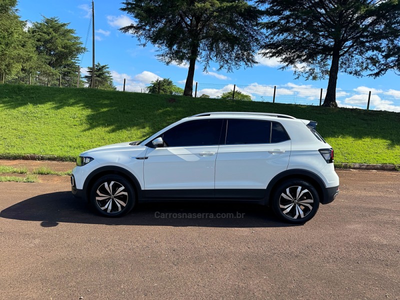 T-CROSS 1.4 HIGHLINE TSI 16V FLEX 4P AUTOMÁTICO - 2024 - PASSO FUNDO