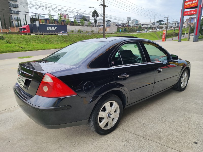 MONDEO 2.0 GHIA 16V GASOLINA 4P AUTOMÁTICO - 2004 - FARROUPILHA