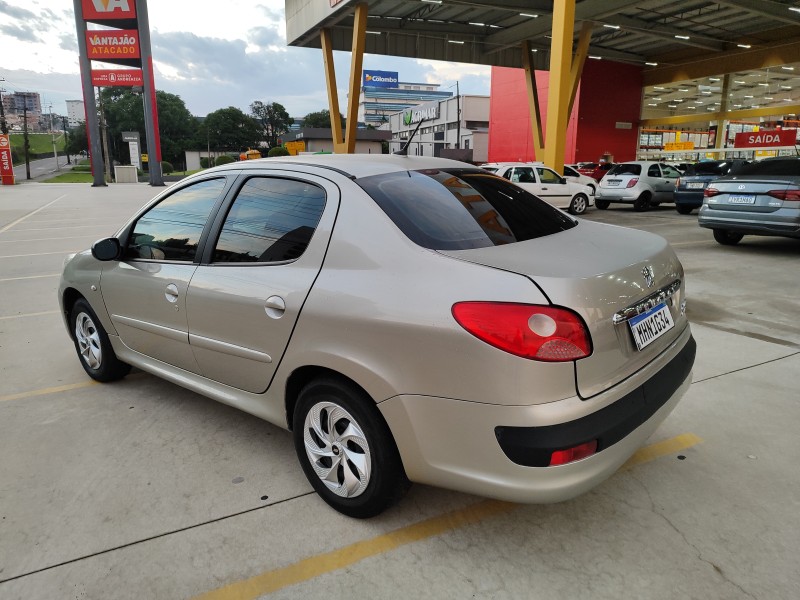 207 1.4 SEDAN XR PASSION 8V FLEX 4P MANUAL - 2010 - FARROUPILHA