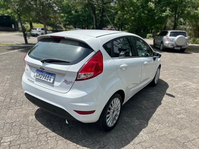 FIESTA 1.6 TITANIUM PLUS HATCH 16V FLEX 4P AUTOMÁTICO - 2017 - CAXIAS DO SUL