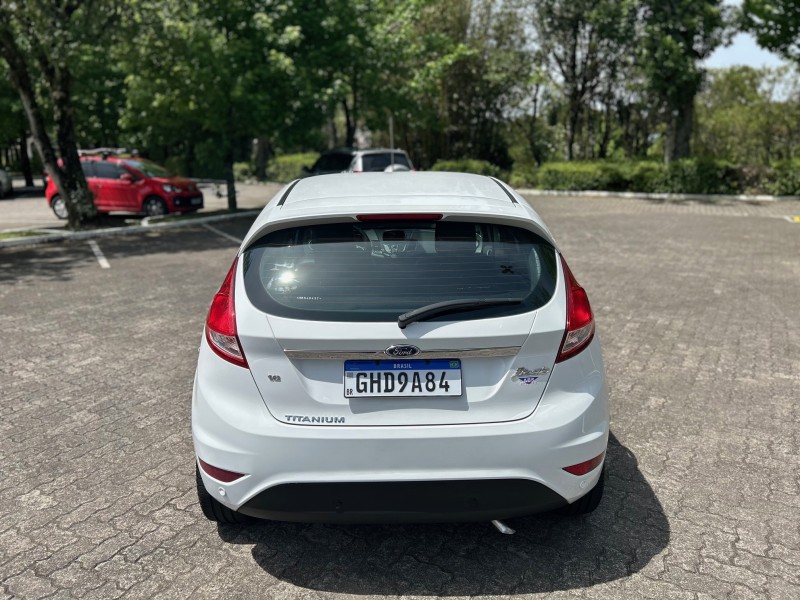 FIESTA 1.6 TITANIUM PLUS HATCH 16V FLEX 4P AUTOMÁTICO - 2017 - CAXIAS DO SUL